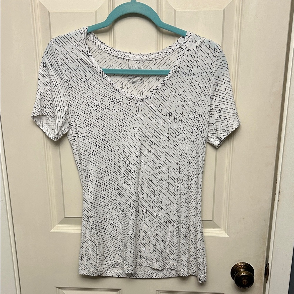 Apt. 9 White and Black Patterned Short Sleeve Top